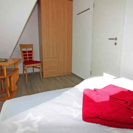 別荘 Doppelhaushaelfte Lee In Zingst, Cleaning Included